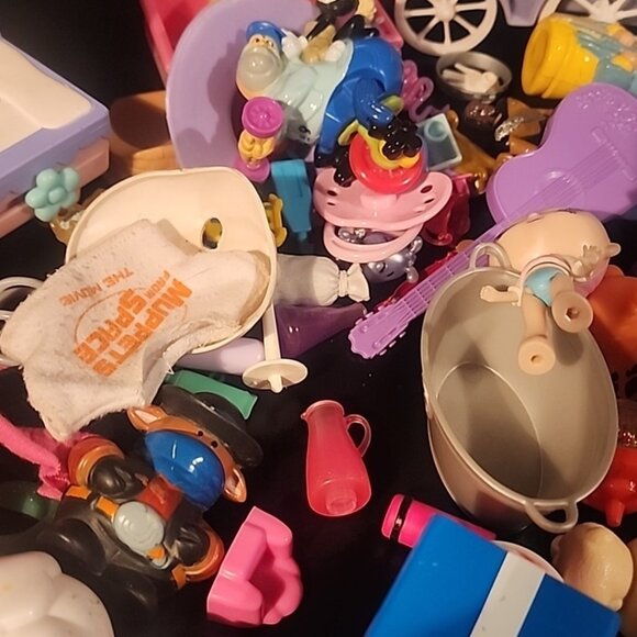 Lot Of Small Toys  ~Vintage/Modern Barbie Accessories , Mini Toys - Picture 3 of 6